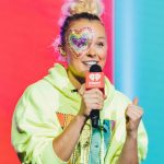 JoJo Siwa Instagram - We’re here and we’re queer! 🌈👏 @itsjojosiwa’s 2nd year in a row hosting our #CantCancelPride get ready for some fun!⁠ ⁠ Watch now at the link in bio.