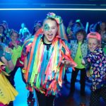 JoJo Siwa Instagram - HAPPY BIRTHDAY TO ME..... MY NEW MUSIC VIDEO “Worldwide Party” IS OUT NOW!!! LINK IN MY BIO!! 🌈 JoJo