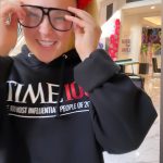 JoJo Siwa Instagram - My manager made me a hoodie and I’m OBSESSED with it!!! thank you @caryn.sterling ❤️ I’m literally going to LIVE in this hoodie!!✨ still can’t believe it. #Time100 🤍