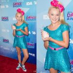 JoJo Siwa Instagram - So incredibly honored to have won "favorite dancer age 17 and under" at the @industrydanceawards last night !!!! Thanks you all so so much for voting for me 🎀😘💋 love my fans sooooooo much 😘👍🏻🎀⭐️ #peaceouthaterz #boomerangjojo #siwanatorz