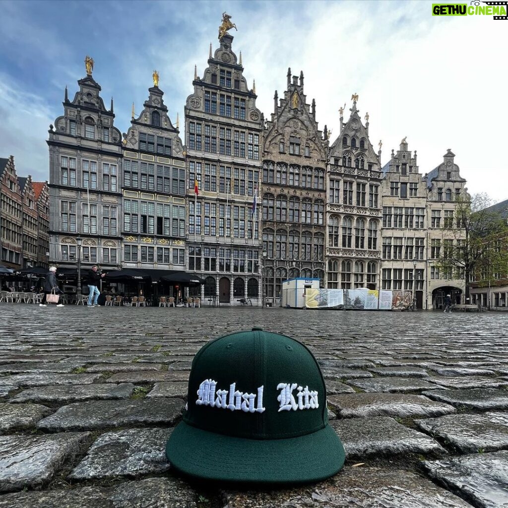 Jo Koy Instagram - Spreading that love around the world. Mahal Kita Belgium. Antwerp,belgium