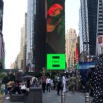 Joalin Loukamaa Instagram - QUE VIDA TAN LOCAAAA🥹💞 A pic my friend @seemisamuel took of me in his living room is now somehow on a BILLBOARD IN NEWWWW YOOOOOORKKKK CONCRETE JUNGLE where dreams are MAAADE OFFFF 🍎😭😭😭❤️❤️❤️❤️❤️ Times Square, New York City
