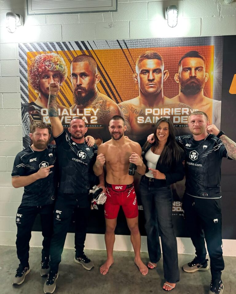 Joanna Jędrzejczyk Instagram - what a fight! what a performance by @mateusz_gamrot ! future UFC CHAMP!🔥#teamgamer #ufc299 Kaseya Center