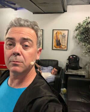 Joe Lo Truglio Instagram - Backstage in Chicago with friends and toys. Showtime in 20 minutes. #RivieraTheater#theState
@thestatecomedy @kenmarino @thekevinallison @kerrikenneysilver