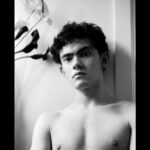 Joe Locke Instagram - Can you see the tiredness behind my eyes? I can. Bonus points if you spot my twinky arms x @flauntmagazine Photographed by @Hadar_Pitchon Styled by @michaelandrewstylist @cartier Written by @michaelcuby Production: Gorge Studios @prosper_pr
