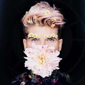 Joey Graceffa Instagram - 🌺