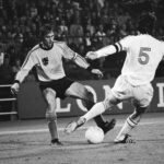 Johan Cruijff Instagram - We think about you Johan. Especially today. 🧡 76 years ago the world met @johancruyff. 1️⃣4️⃣ #NothingLikeOranje #CruyffLegacy 14