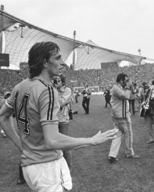 Johan Cruijff Thumbnail - 179.6K Likes - Top Liked Instagram Posts and Photos