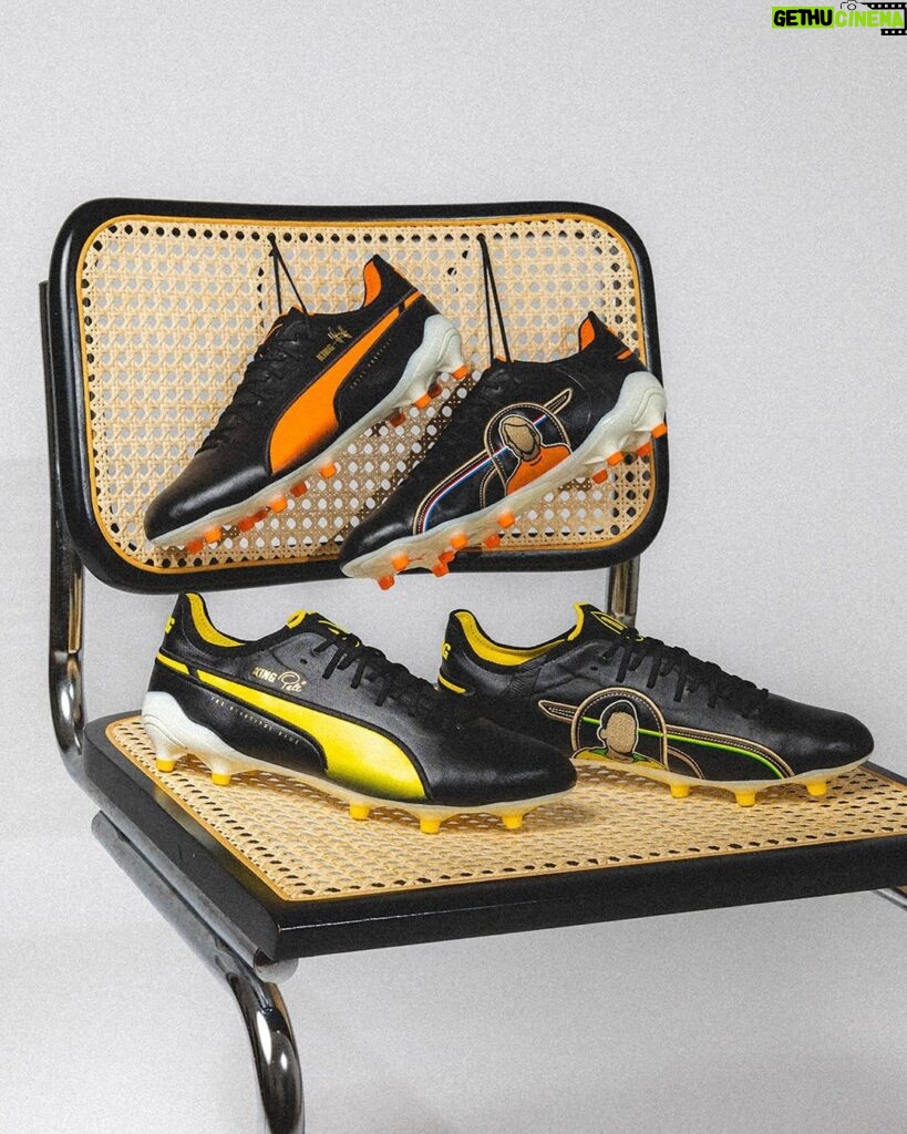 Johan Cruijff Instagram - Relive the golden era of football with the PUMA KING Legends Pack, a tribute to Johan. Inspired by the iconic footballing era of the ‘70s, these boots capture the essence of Cruyff’s iconic play and the magic of his era. #CruyffLegacy #PUMA #KINGLegends