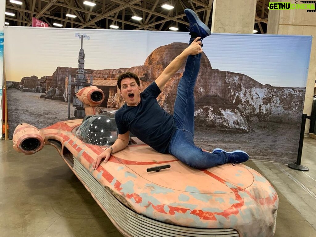 John Barrowman Instagram - May The 4th Be With You! . . #starwars #lgbtq #maythe4thbewithyou #fanboy #fangirl #childhood #love #conventionlife Palm Springs, California