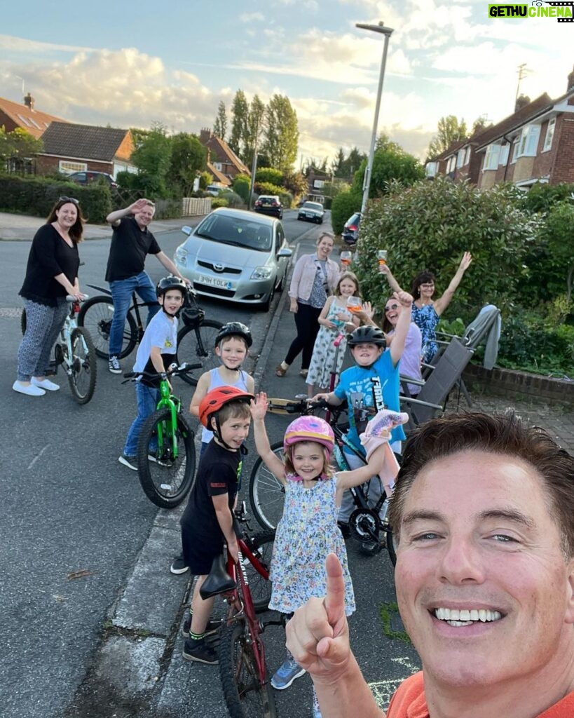 John Barrowman Instagram - It was an Apreol Spritz party in the neighborhood yesterday. . . #community #neighborhood #lgbtqia #inlaws Stevenage Hertsfordshire