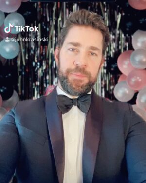 John Krasinski Instagram - Slow dance with me!...no seriously, please slow dance with me otherwise I look ridiculous!  And we’ll see you tonight at the #SGNprom ! Invitation in bio!