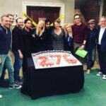 Johnny Galecki Instagram - We made history this AM as we began stage work on episode 276, making @bigbangtheory_cbs the longest running live audience sit-com ever. From the very bottom of our hearts, THANK YOU to all the fans that have been on this incredible ride with us all along. L-R: @mildmanneredsteveholland #chucklorre @stevemolaro @kaleycuoco @kunalkarmanayyar @missmayim @themelissarauch @therealjimparsons #simonhelberg @billprady