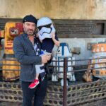 Johnny Galecki Instagram - #absolutehappiness Thank you to Mickey & gang for a magical post-holiday holiday. @disneyparks @waltdisneyworld #waltdisneyworld ❤️