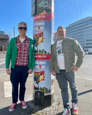 Johnny Knoxville Instagram - @gorillaflicks and I in Berlin promoting Jackass Forever which comes out in Germany
March 10th and in Spain March 11th. 📸 by @bettonred