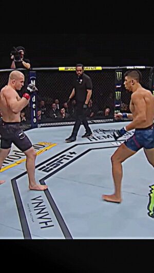 Johnny Walker Instagram - Crazy knockout 🔥🔥
#johnnywalkerufc #johnnywalker  #hard #vs #promo #ufc #ufcbrasil #ufceurope #mma #mmaedit #edit #phonk #ko #knockout #win