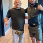 Johnny Walker Instagram - With the legendary @chuckliddell at @ufcpi @ufc @ufc_brasil o que vocês acham desse lutador ?