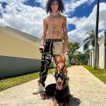 Jon Z Instagram - Estamos tendencias en varios países con #TUERESLOCA GRACIAS! 🥰 🐕