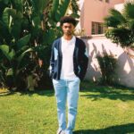 Jonathan Daviss Instagram - Thank you @flauntmagazine can’t wait to share more from this dope collab! Photographed by @InstaMaxMonty Styled by @TheVonFord featuring @SandroParis Written by @FranchescaBaratta Groomer: @NelliChristine #FlauntMagazine #ThePromenadeIssue