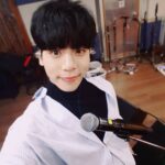 Jonghyun Instagram - 십분후에 라이브 방송 할거지롱