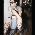 Jonita Gandhi Instagram - ⚠️ highly addictive ⚠️ Photos @themediatronic Styled by @akankshakawediastyle Outfit @scribbologythelabel Jewellery @equiivalence Vit Chennai Campus
