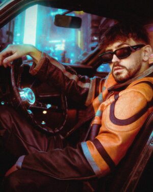 Jordan Rondelli Instagram - [Concours] Back to the Future, nouveau jeu-concours de rentrée en collab avec @fnac_officiel, et y'a du très beau lot à gagner 🔥

Voilà les lots :

- Une carte Fnac + : Carte de fidélité qui t'offre pleins d'avantages sur la Fnac

- Une PS5 beaucoup mieux que la PS1 a ce qu'il parait niveau graphismes

- Un Iphone 14 pro max beaucoup mieux que 2 gobelets avec un fil pour communiquer

- Airpods 2 le classique qui régale

Pour participer :
- Like le post
- Follow @fnac_officiel et @joyca 
- Tag 2 amis avec du flow dans les commentaires

#publicité

📸 : @jules.ctm 
🪄 : @kuzanconcept