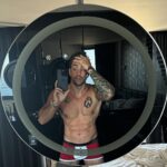 Jordi Wild Instagram - La primera resaca del año. (me quedé en casa jugando al warhammer)