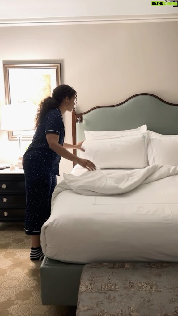 Jordin Sparks Instagram - #UnisomPartner ✨ All of my parents, don’t let Daylight Saving Time get in the way of a good night’s sleep… get the rest you deserve! 💤🤍 #DSTwithUnisom use as directed
