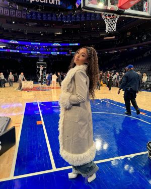 Jordyn Woods Instagram - New Years at the Garden 🍎