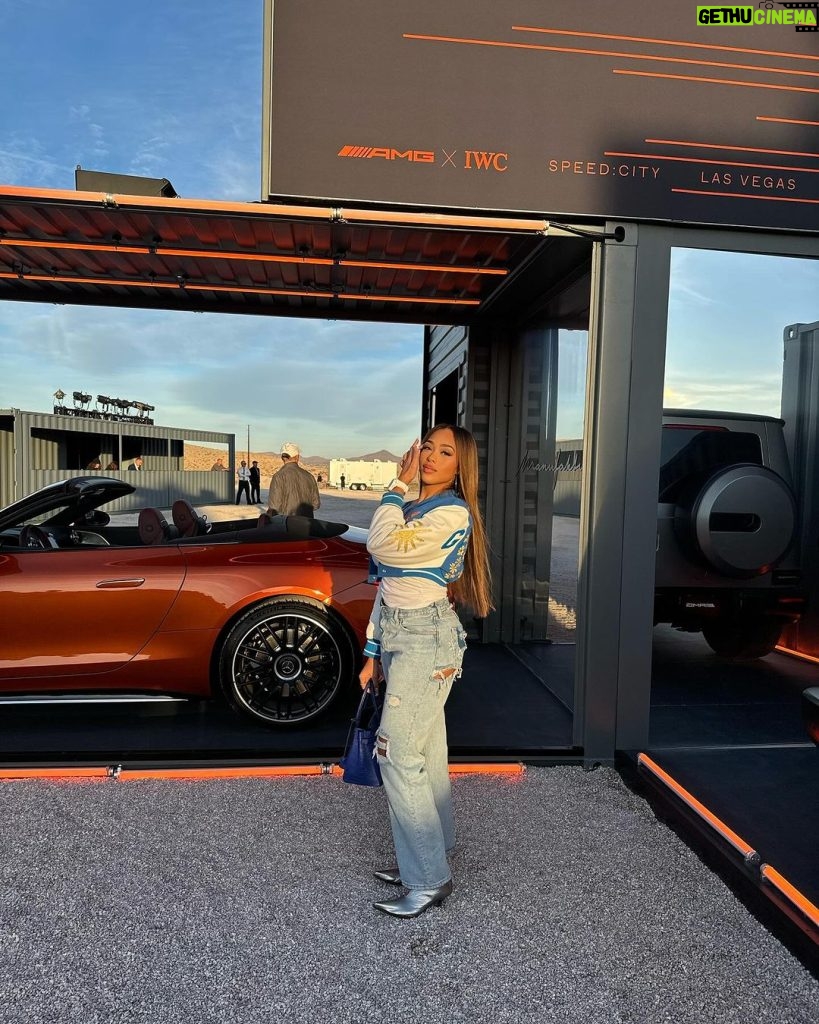 Jordyn Woods Instagram - Had so much fun bringing in F1 with @mercedesbenz @mercedesamg @iwcwatches & @sacaiofficial 🏎️❤️