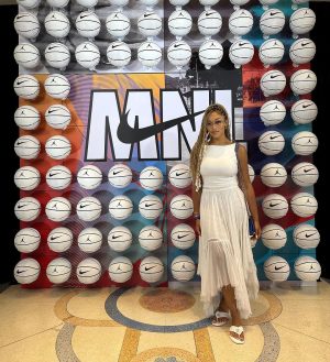 Jordyn Woods Instagram - The @rdbseleccion cheerleader! 😂🤍🇩🇴
Being able to share these moments with you have been so special to me. It is so cool to see the unity of different people and cultures coming together in a very exciting way with @fibawc ! 🏀🏀🏀

The Dominican team took me in right away and treated me like family and it’s been a beautiful thing to witness them blossom in a short time as a team but more importantly as brothers. I’m so proud of you @karltowns I know your mom is looking down smiling ear to ear on the man you are becoming. It’s already written in the stars. Let’s go DR🇩🇴🇩🇴🇩🇴 !!! ❤️❤️❤️