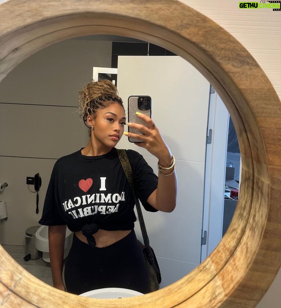 Jordyn Woods Instagram - The @rdbseleccion cheerleader! 😂🤍🇩🇴 Being able to share these moments with you have been so special to me. It is so cool to see the unity of different people and cultures coming together in a very exciting way with @fibawc ! 🏀🏀🏀 The Dominican team took me in right away and treated me like family and it’s been a beautiful thing to witness them blossom in a short time as a team but more importantly as brothers. I’m so proud of you @karltowns I know your mom is looking down smiling ear to ear on the man you are becoming. It’s already written in the stars. Let’s go DR🇩🇴🇩🇴🇩🇴 !!! ❤️❤️❤️