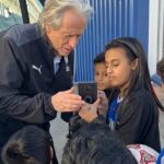 Jorge Jesus Instagram - Muito foco e preparação para os próximos jogos! O caminho para o sucesso só se faz com consistência. O suporte dos adeptos tem sido incansável. Obrigado 💙 Lots of focus and preparation for the next games! The path to success is only achieved with consistency. The support from the fans has been tireless. Thank you 💙 #alhilal @alhilal