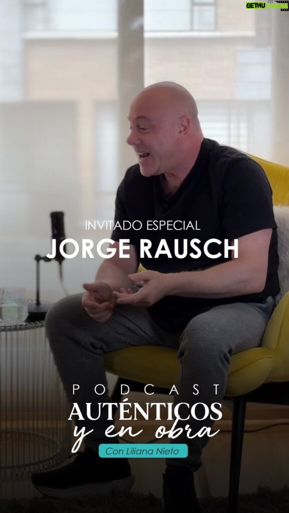 Jorge Rausch Instagram - Nuevo Episodio de nuestro PODCAST🎙️con un invitado muy especial! Nuestro gran amigo @jorge.rausch , en una conversación fascinante de sus inicios, sus sueños, un poco de su vida personal y el camino que sigue en búsqueda de su bienestar. ¡Disponible ya en Spotify y Apple Podcast! 👉AUTÉNTICOS Y EN OBRA BiGenics Colombia