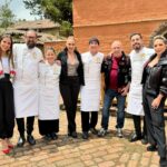 Jorge Rausch Instagram - Hoy es la Semifinal de @masterchefcelebrityecu Quienes creen que serán los 3 finalistas hagan sus apuestas!! Ya extraño a mis chicas @erikavelez @irenegonzalez_oficial @chefcarosanchez Exitos a los cuatro semifinalistas @nikkimackliff @joseandrescaballero @jalaldubois @anthonnyswagg son unos crack y los quiero mucho❤️