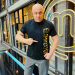 Jorge Rausch Instagram - Este soy yo el “Eliminator” el original el único, el real 16 temporadas de Masterchef más de 1300 capítulos y unos 350 eliminados más que menos 💪🏼😜❤️ Si quieren entender de qué se trata esto no se pierdan @masterchefcelebrityecu 9PM por @teleamazonasec que está fantastico!