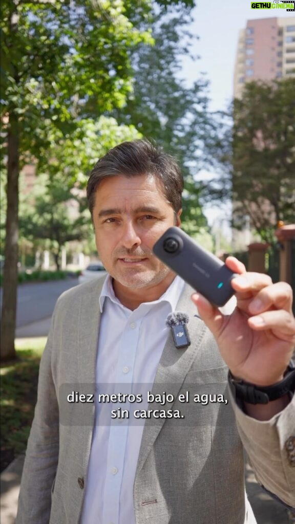 Jorge Zabaleta Instagram - @zabaletachile sabe lo que es bueno y sabe dónde encontrarlo! 😎 La gran Insta360 x3 es una excelente alternativa para acompañarte en todas sus aventuras, su excelente calidad y su tamaño compacto y ligero, te permitirán llevarla a cualquier lugar 📸 Recuerda que puedes encontrar en www.picslabstore.cl 🚀🧑‍🚀 #insta360x3