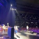 José Aldo Instagram - Ontem foi dia de curtir o show com a família Red Hot. Showzaço, irado! Os caras são fenômenos! #rhcp #redhotchilipeppers Rio de Janeiro, Rio de Janeiro