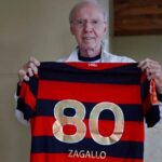José Aldo Instagram - Um dos grandes ícones do nosso esporte brasileiro nos deixou...o Velho Lobo, Zagallo, responsável pelo tão esperado Tetracampeonato da Seleção de Futebol...incansável, nunca desistia, um exemplo! Descansa em paz!
