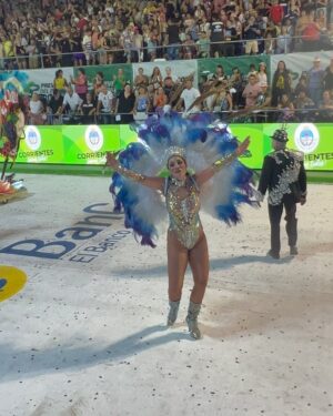 José María Listorti Instagram - Que lindo es verte feliz @monicalistorti ! Fue una noche maravillosa! Brillaste como nunca! Mejor dicho: COMO SIEMPRE! Porque cada cosa que encaras en tu vida lo haces con pasión! Ver tu cara de alegría, haciendo lo q mas te gusta. Sin olvidar de tus raíces, de donde venís. Que lindo fue ver como todos se acuerdan de vos con un cariño único! QUE HERMOSO ES VERTE FELIZ! Gracias @artetango1974 @henrry_cardozo por la dedicación y la rapidez con la que le hicieron el vestuario! FUE UNA NOCHE INOLVIDABELE! @corrientesescarnavalsiempre. 
Gracias @turismohotelcasino por la impecable atención