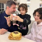José María Listorti Instagram - Si @mccainargentina ya me había sorprendido, ahora con estos nuevos lanzamientos quede loco!! Que mejor para este frío que merendar con unos panes de queso o desayunar con unos wafles! Todos estos productos los pueden conseguir en la tienda de Mccain tiendamccain.com.ar @mccainargentina @fornodeminasargentina