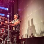 José Ron Instagram - Vive … que la vida no perdona 🔥❤️ Siente… que hay una gran diferencia en bajar el volumen de lo que escuchamos y subir el volumen de lo que sentimos