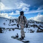José Ron Instagram - Hay muchas formas de disfrutar la vida , viajar es una de mis favoritas ❄️