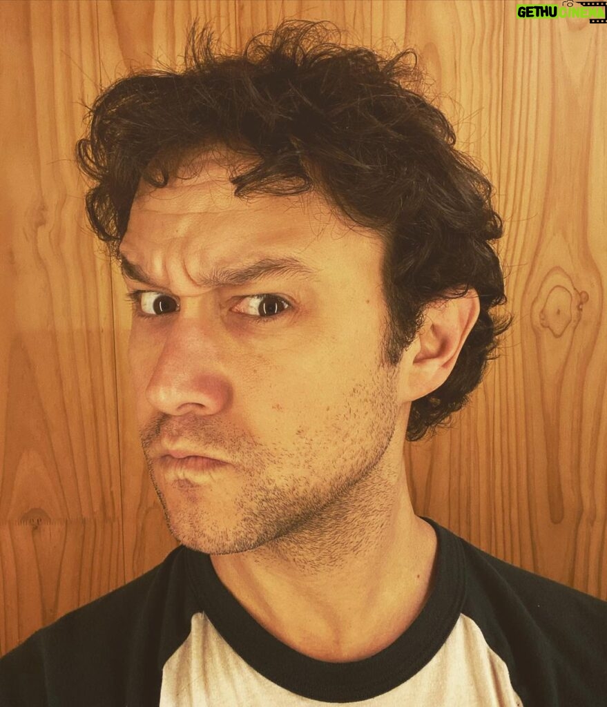 Joseph Gordon-Levitt Instagram - Hair getting longer again. Post production, no need for haircuts.