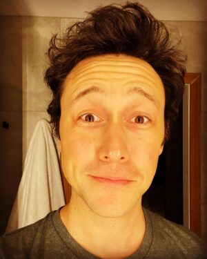 Joseph Gordon-Levitt Instagram - 🚽