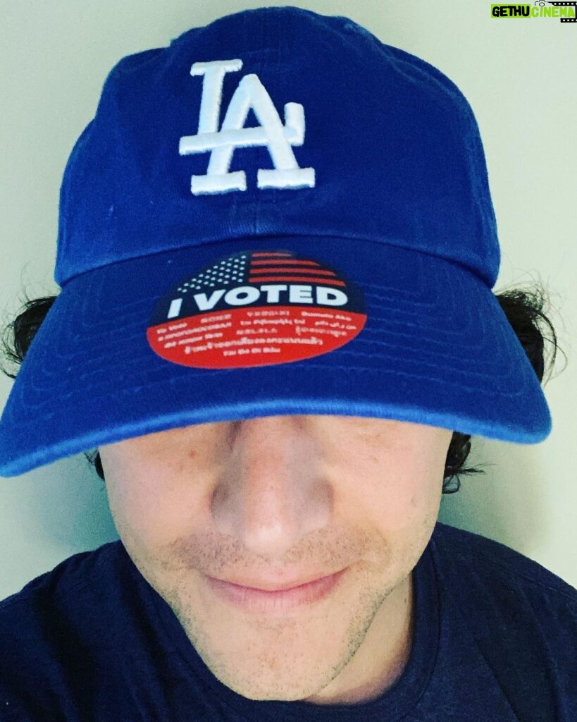 Joseph Gordon-Levitt Instagram - #voteblue2020