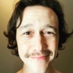 Joseph Gordon-Levitt Instagram – Gone full hippie ✌️ ☮️ 🌈 🌸 #shavingexperiments
