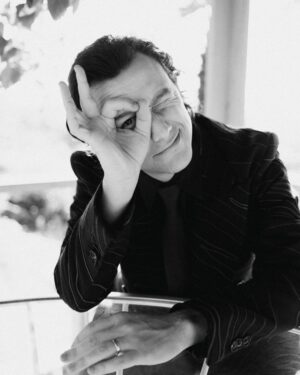 Joseph Gordon-Levitt Instagram - Got to (virtually) sit down and chat with my good buddy @sethrogen all about The Trial of the Chicago 7, living (and working) in New Zealand, plus a bunch of other stuff for the new issue of @_manabouttownuk. Check it out. 👀

==

Photographer: Shane McCauley @shanemccauley 
Styling: Jenny Ricker @jennyricker 
Grooming: Joanna Ford @joannapford