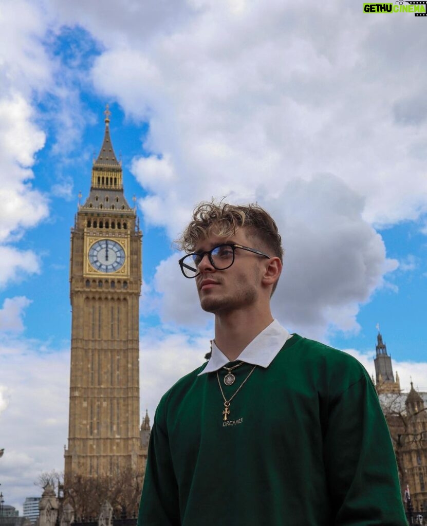 Josh Beauchamp Instagram - issa London ting innit🇬🇧💷 London, United Kingdom