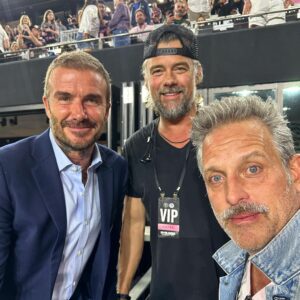 Josh Duhamel Instagram - This was just too good not to share.
Thank you @davidbeckham for making me look cool to my son. You’re a good man.